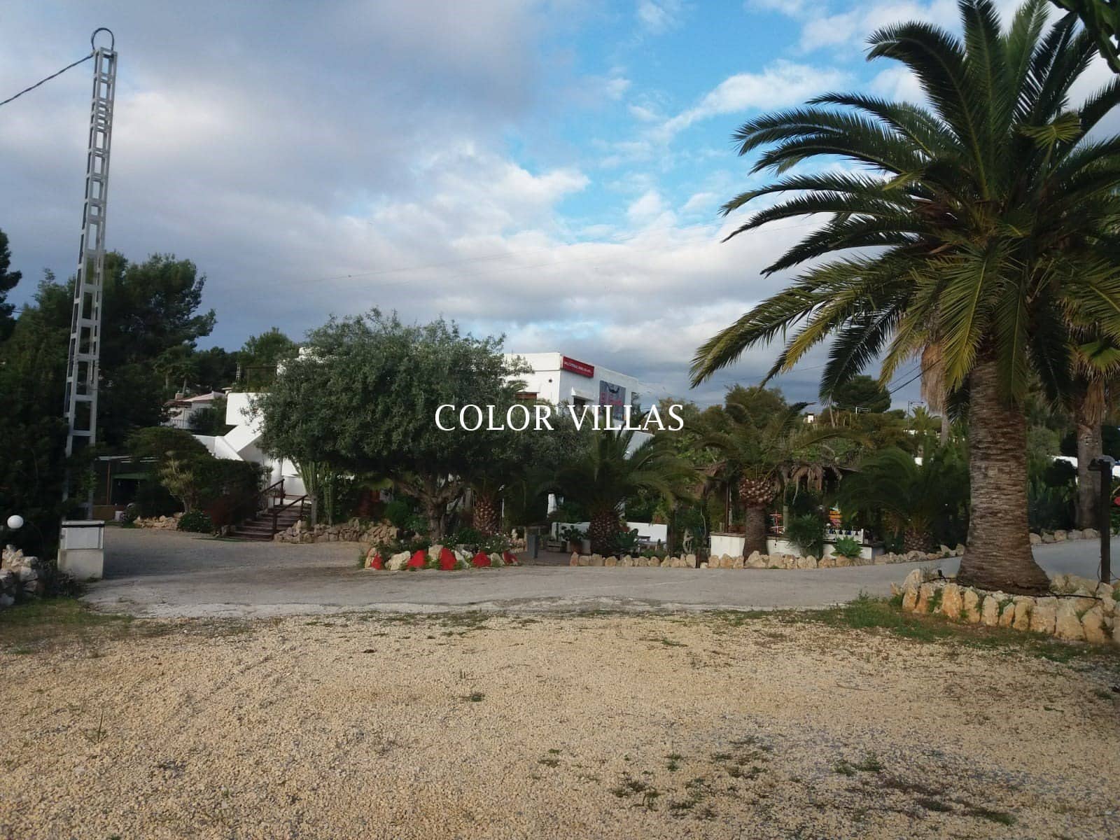 3 bedroom Restaurant/Bar for sale in Moraira with garage - € 735,000 (Ref: 9414746)