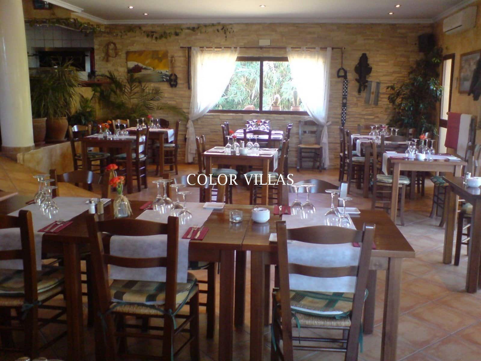3 bedroom Restaurant/Bar for sale in Moraira with garage - € 735,000 (Ref: 9414746)