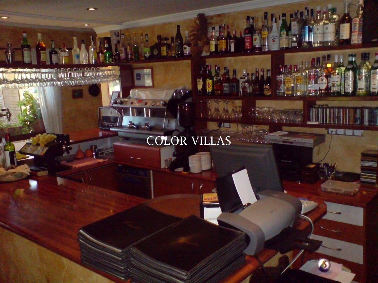 3 bedroom Restaurant/Bar for sale in Moraira with garage - € 735,000 (Ref: 9414746)