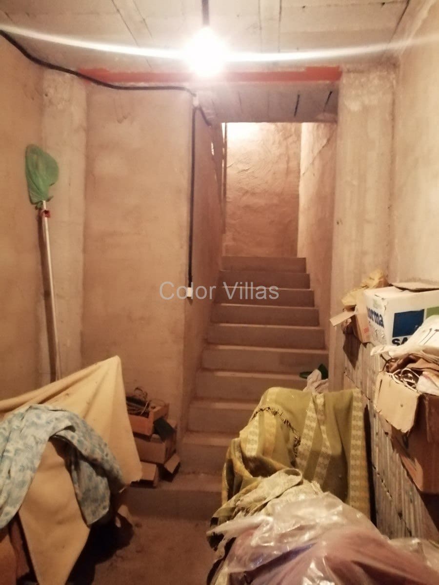 6 slaapkamer Finca/Landhuis te koop in Jalon / Xalo met garage - € 225.000 (Ref: 9414747)