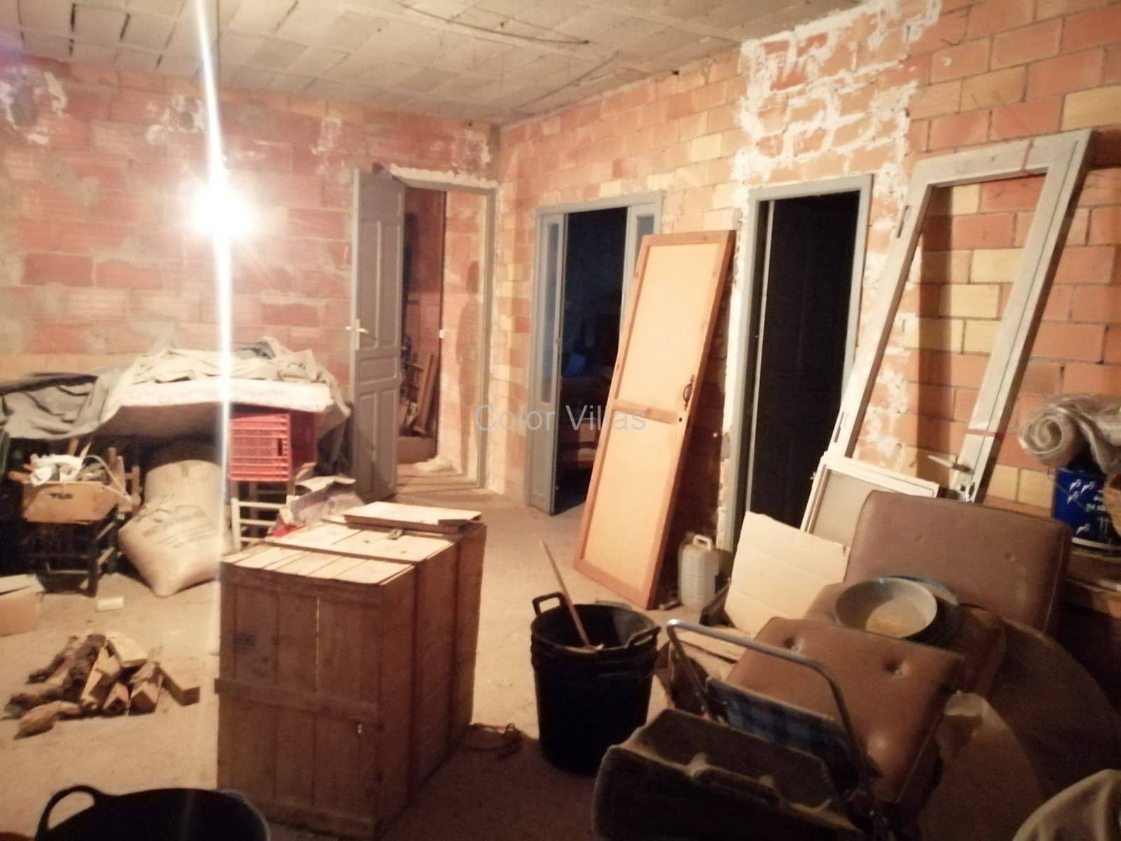 6 slaapkamer Finca/Landhuis te koop in Jalon / Xalo met garage - € 225.000 (Ref: 9414747)