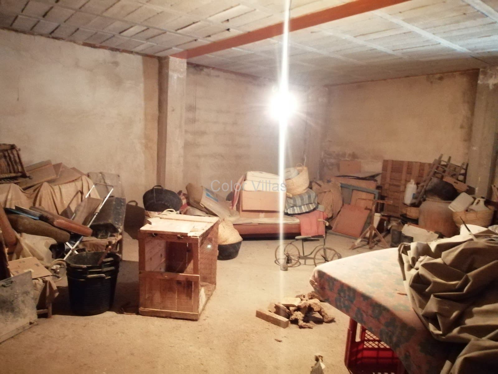 6 slaapkamer Finca/Landhuis te koop in Jalon / Xalo met garage - € 225.000 (Ref: 9414747)