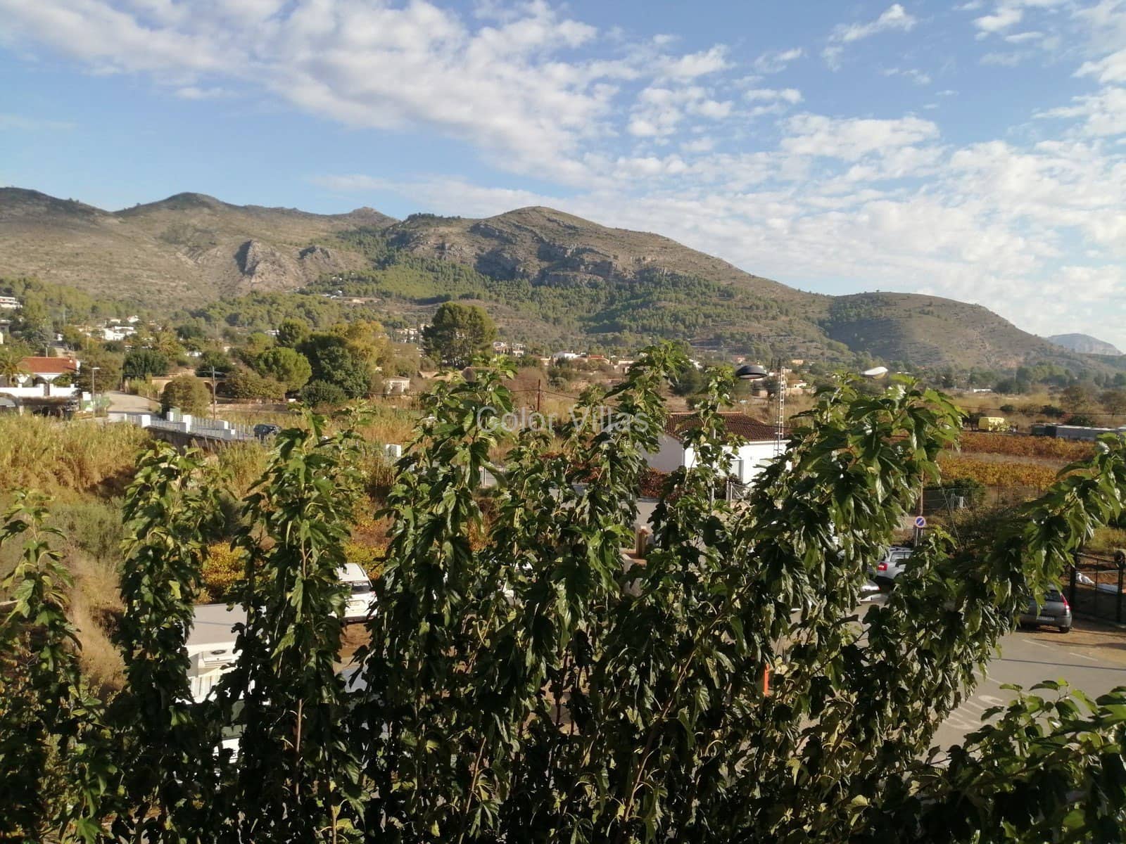 6 slaapkamer Finca/Landhuis te koop in Jalon / Xalo met garage - € 225.000 (Ref: 9414747)