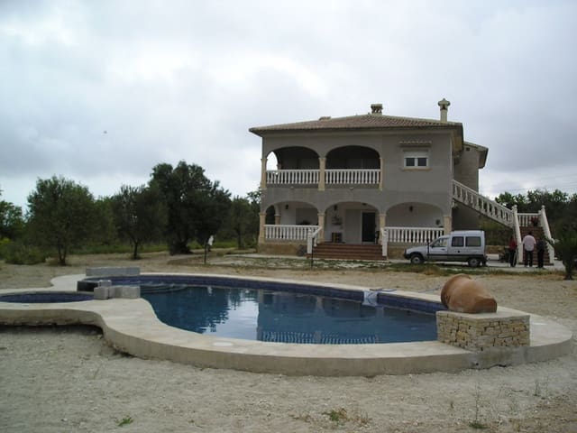 6 Zimmer Villa zu verkaufen in Pedreguer mit Pool Garage - 610.000 € (Ref: 9414749)