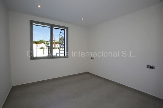 3 soveværelse Villa til salg i Benissa med garage - € 840.000 (Ref: 9414751)