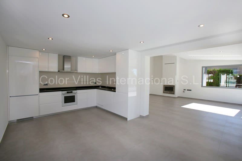 3 soveværelse Villa til salg i Benissa med garage - € 840.000 (Ref: 9414751)