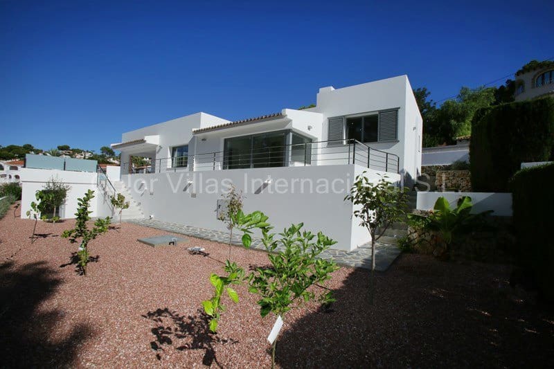 3 soveværelse Villa til salg i Benissa med garage - € 840.000 (Ref: 9414751)