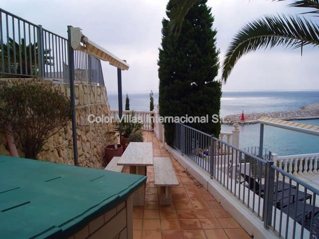 4 makuuhuone Huvila myytävänä paikassa Calpe / Calp mukana 
autotalli - 1 500 000 € (Ref: 9414752)