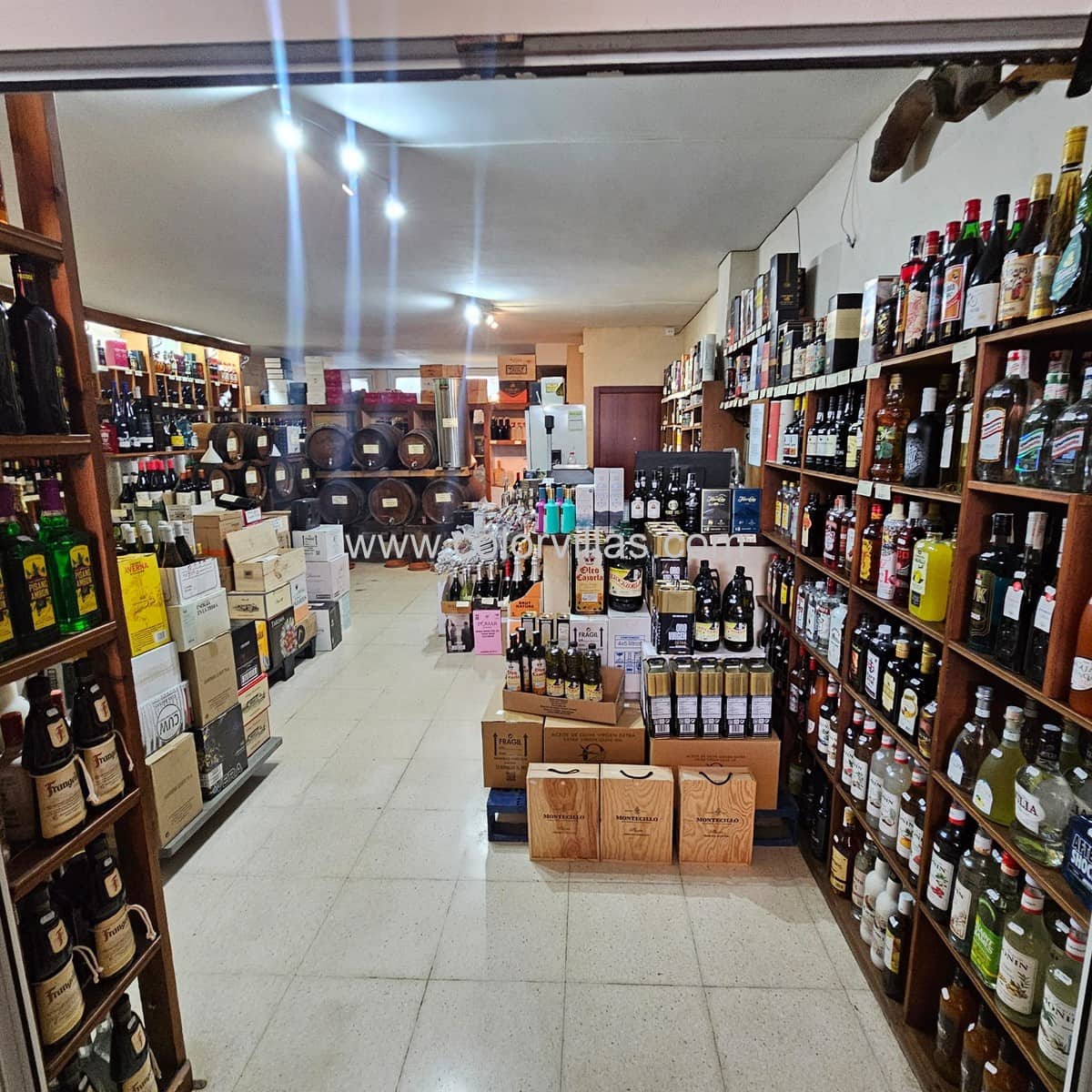 Commercial for sale in Moraira with garage - € 400,000 (Ref: 9414762)