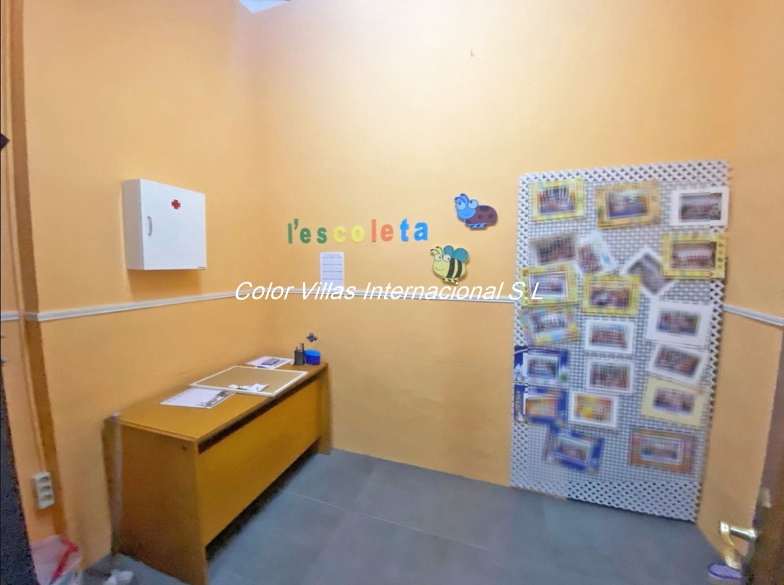 Townhouse for sale in Gata de Gorgos with garage - € 325,000 (Ref: 9414765)