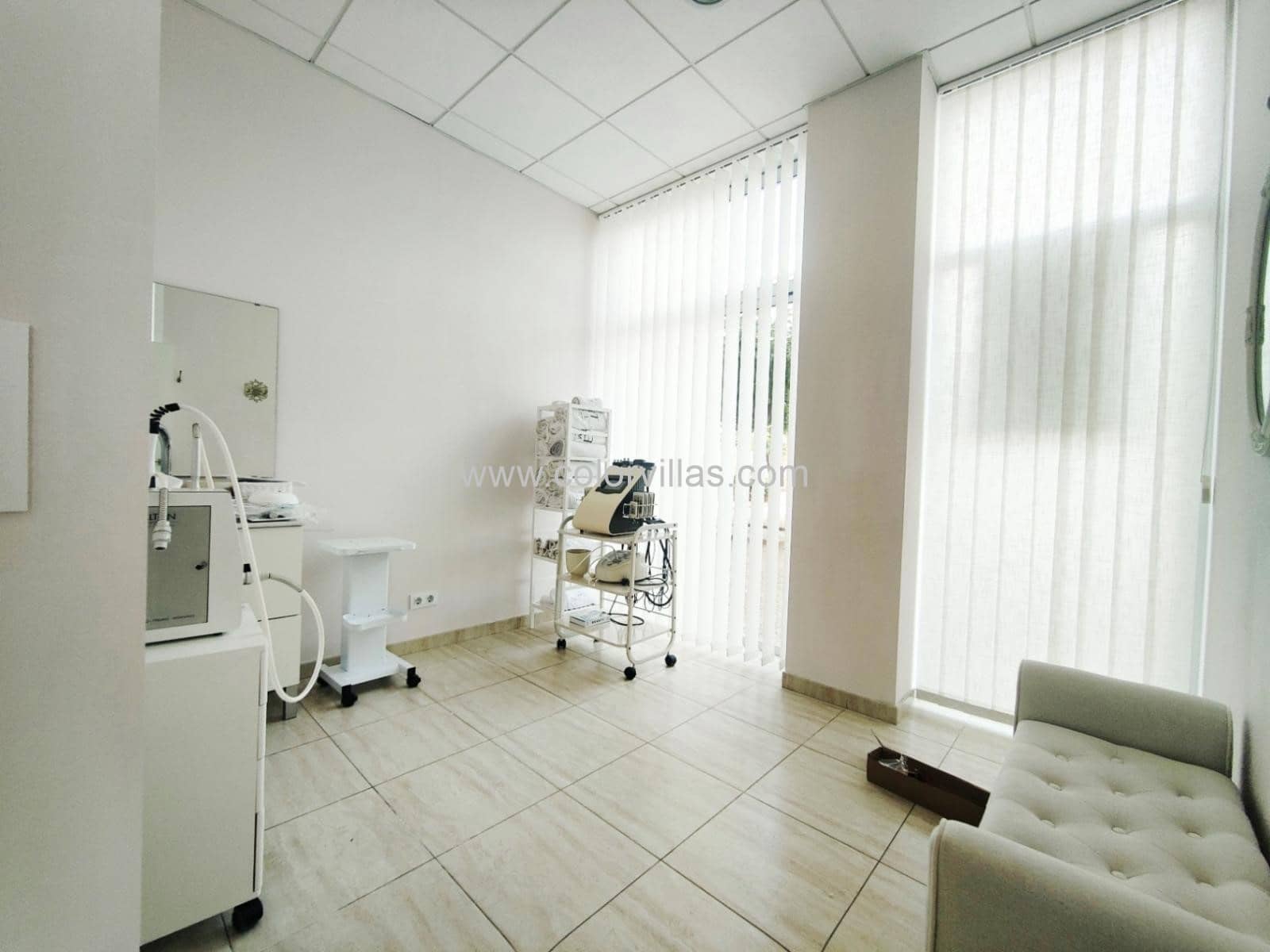 1 Zimmer Gewerbe zu vermieten in Denia - 1.800 € (Ref: 9414768)