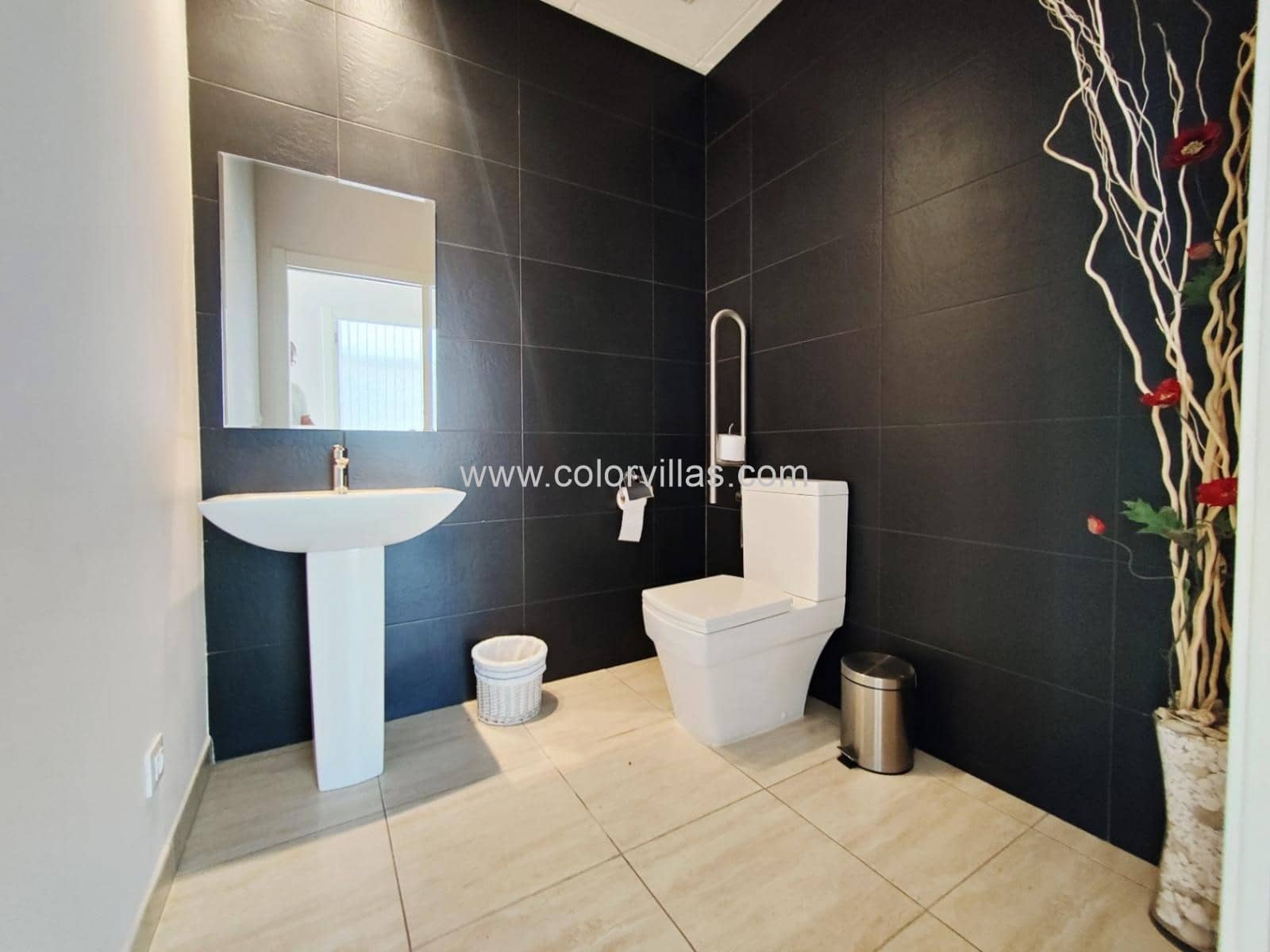 1 Zimmer Gewerbe zu vermieten in Denia - 1.800 € (Ref: 9414768)