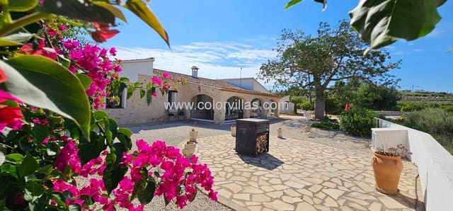 3 slaapkamer Finca/Landhuis te koop in Teulada Pueblo, Teulada-Moraira met zwembad garage - € 1.290.000 (Ref: 9759592)