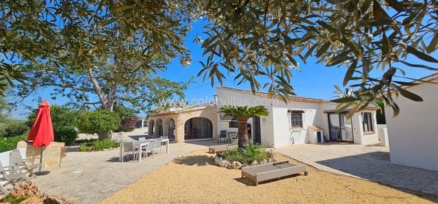 3 slaapkamer Finca/Landhuis te koop in Teulada Pueblo, Teulada-Moraira met zwembad garage - € 1.290.000 (Ref: 9759592)