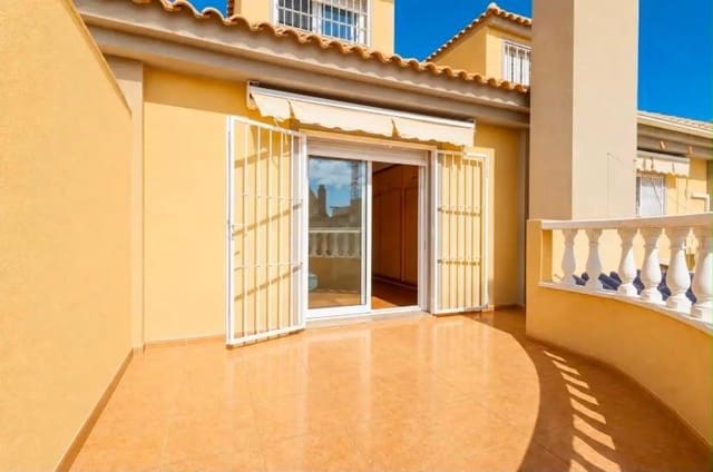 4 sovrum Radhus till salu i Los Alcázares med garage - 265 000 € (Ref: 10100436)