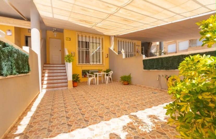 4 sovrum Radhus till salu i Los Alcazares med garage - 265 000 € (Ref: 10100436)