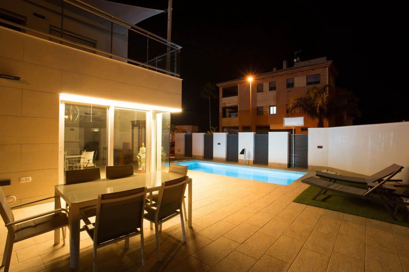 3 quarto Moradia para venda em Los Alcazares com piscina garagem - 375 000 € (Ref: 8419624)