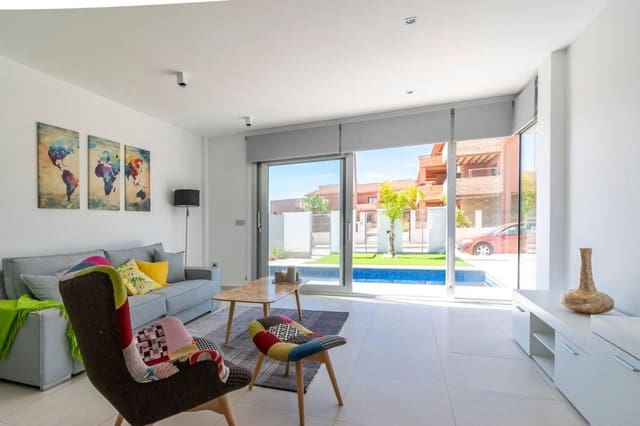 3 quarto Moradia para venda em Los Alcázares com piscina garagem - 375 000 € (Ref: 8419624)