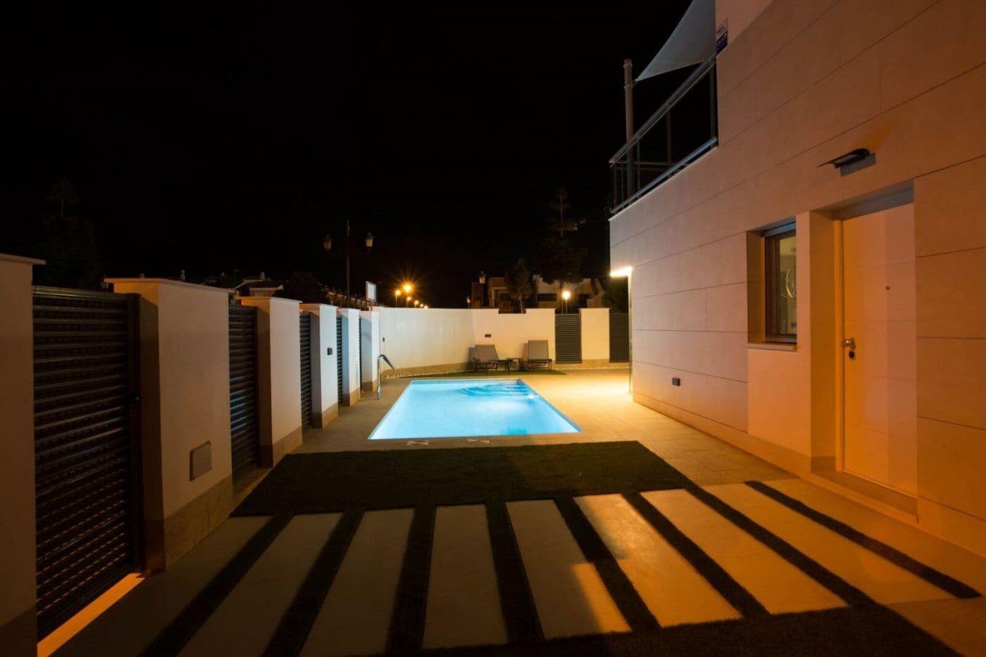 3 quarto Moradia para venda em Los Alcazares com piscina garagem - 375 000 € (Ref: 8419624)