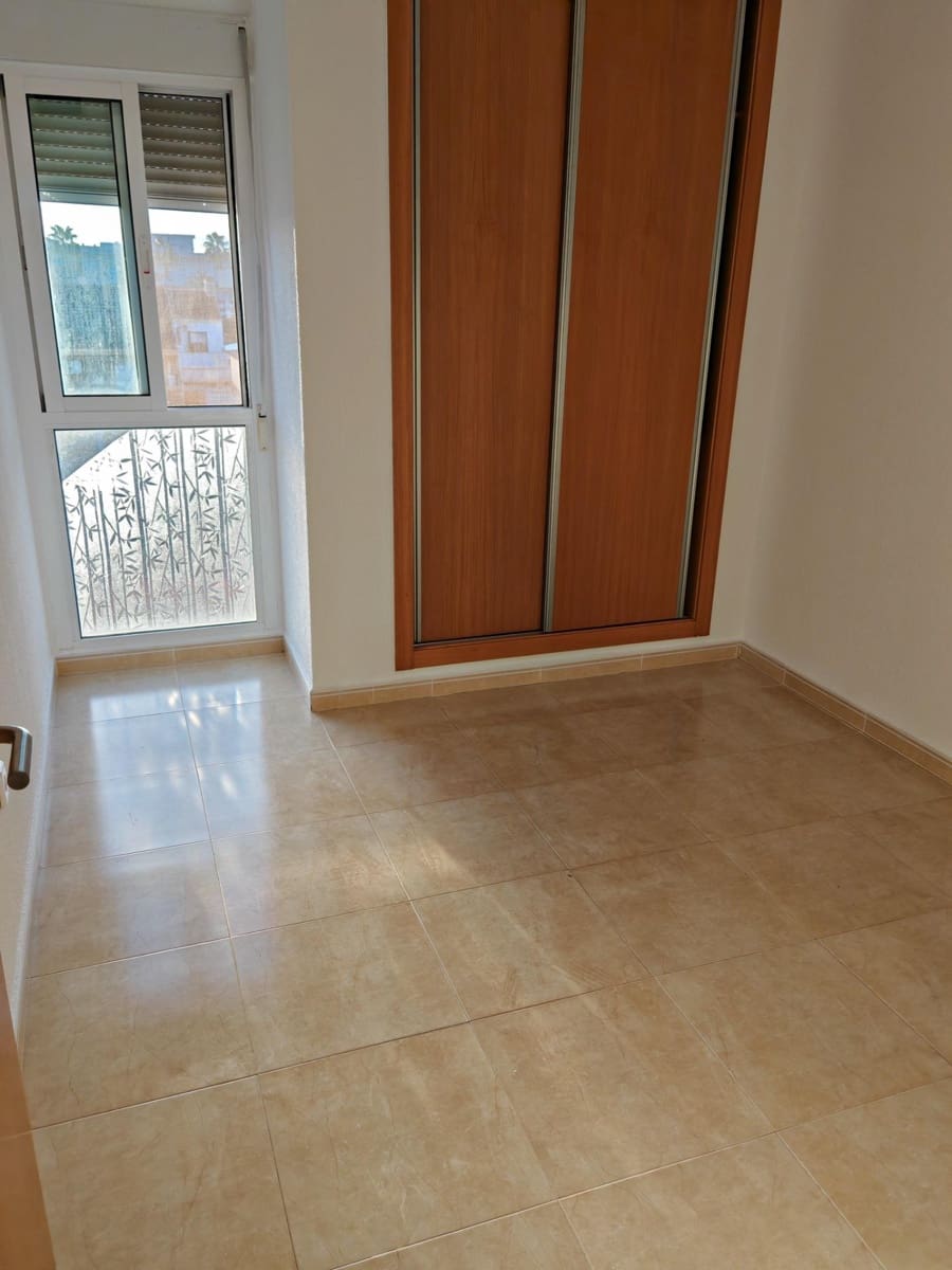 Ático de 3 habitaciones en Los Alcázares en venta - 128.500 € (Ref: 8594992)