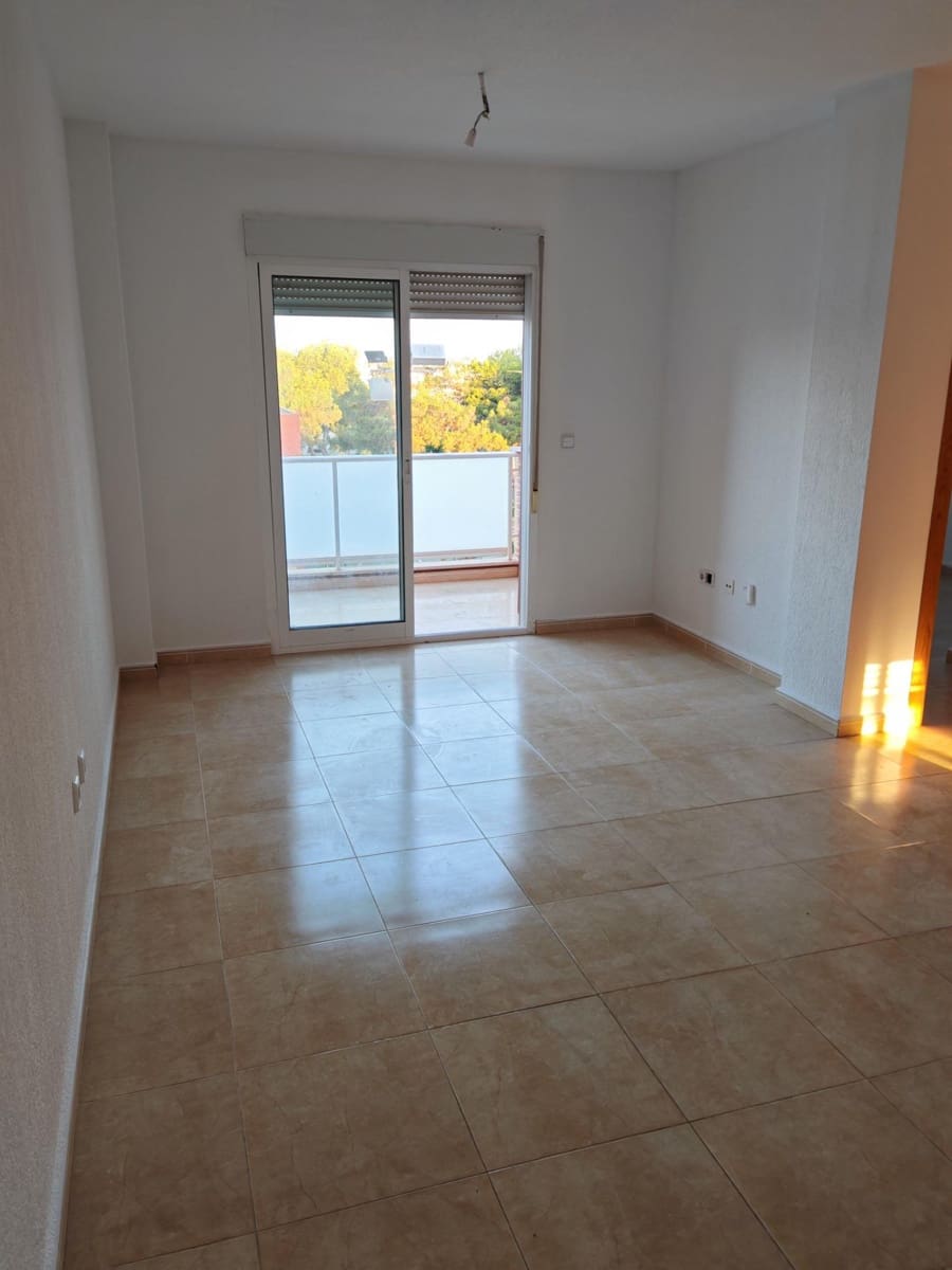 Ático de 3 habitaciones en Los Alcázares en venta - 128.500 € (Ref: 8594992)