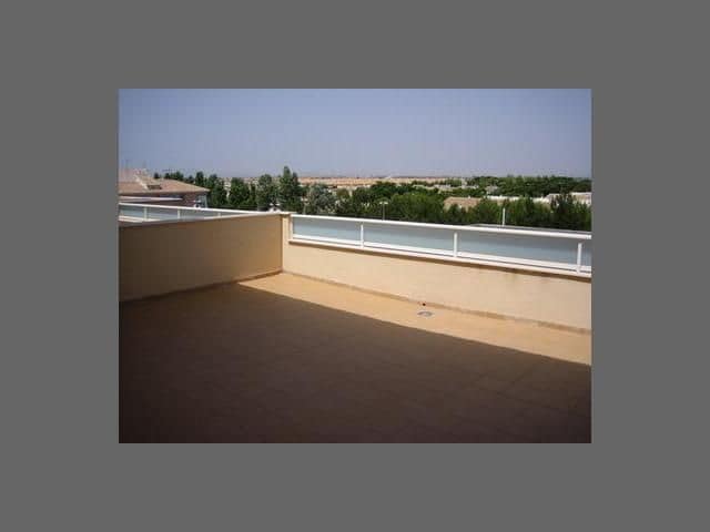 Ático de 3 habitaciones en Los Alcázares en venta - 128.500 € (Ref: 8594992)