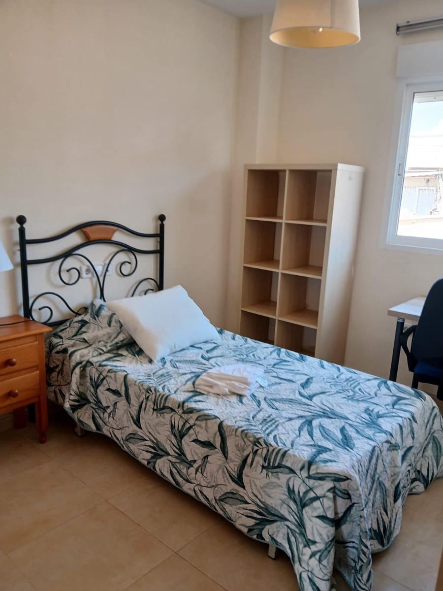 Ático de 3 habitaciones en Los Alcázares en venta - 128.500 € (Ref: 8594992)