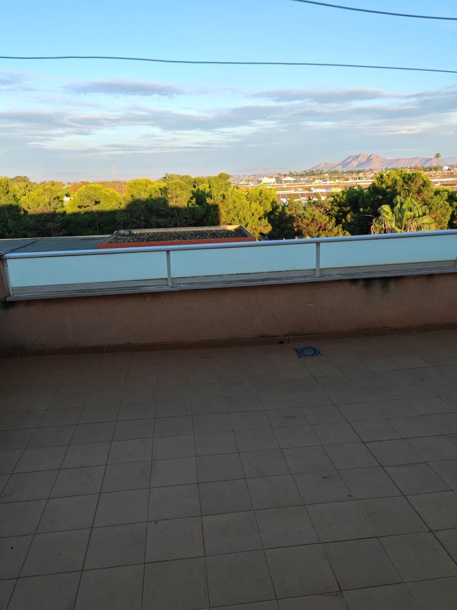 Ático de 3 habitaciones en Los Alcázares en venta - 128.500 € (Ref: 8594992)