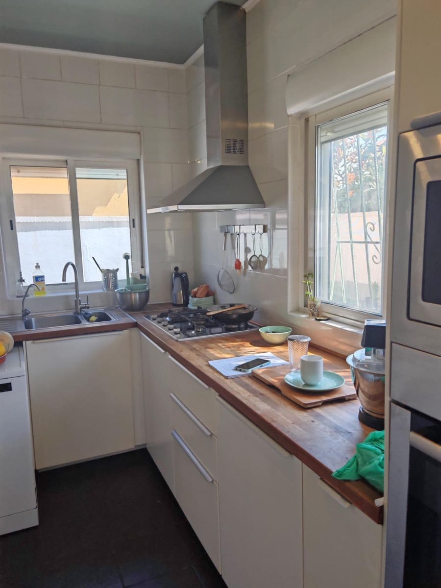 4 bedroom Villa for sale in Los Alcazares with pool - € 159,900 (Ref: 8982594)