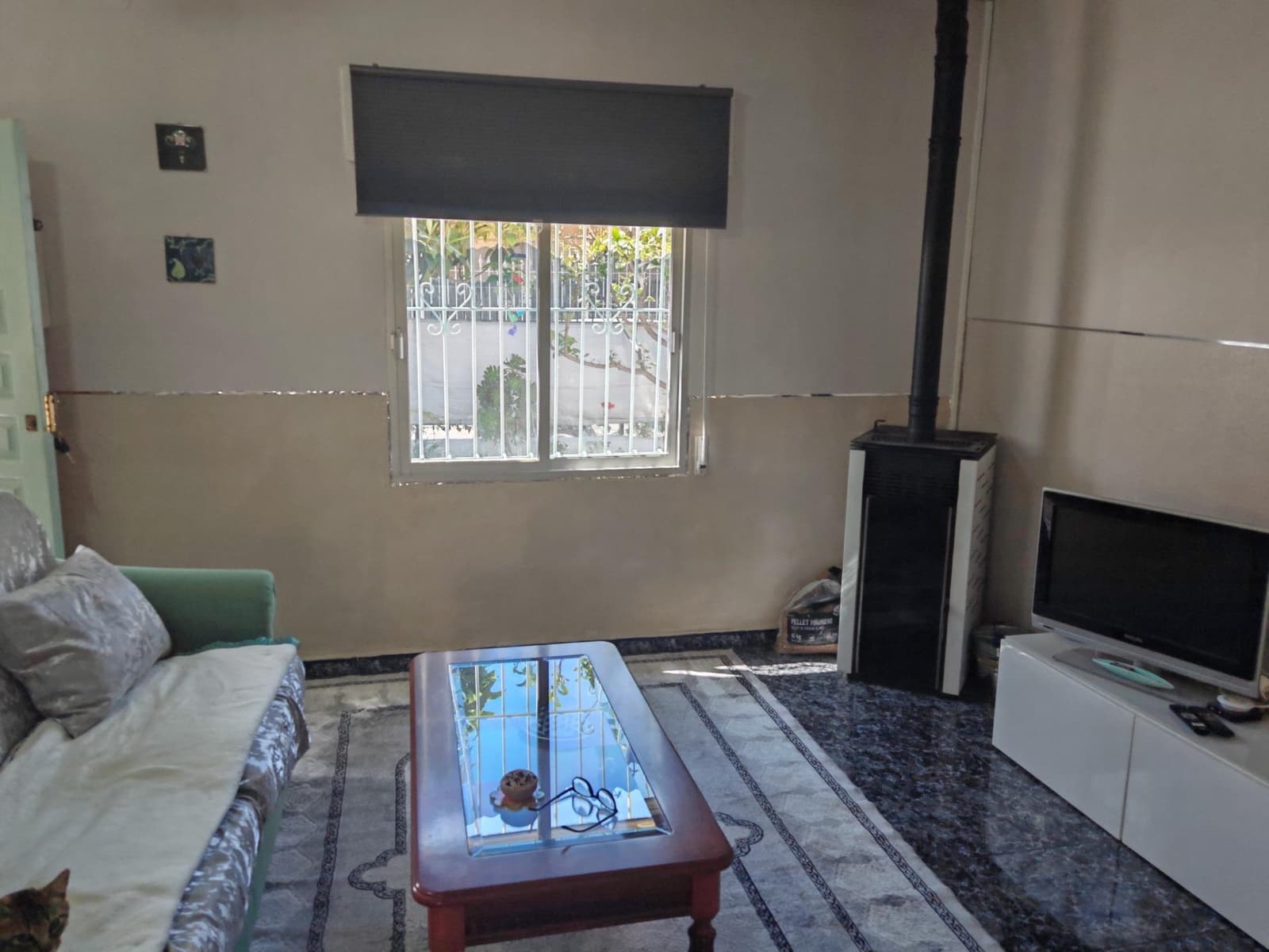 4 bedroom Villa for sale in Los Alcazares with pool - € 159,900 (Ref: 8982594)