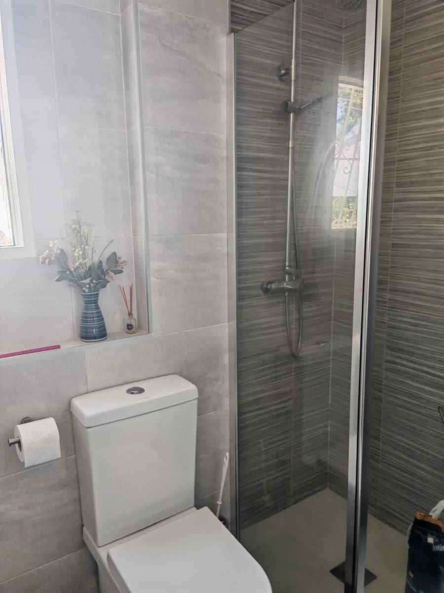 4 makuuhuone Huvila myytävänä paikassa Los Alcazares mukana uima-altaan - 149 900 € (Ref: 8982594)