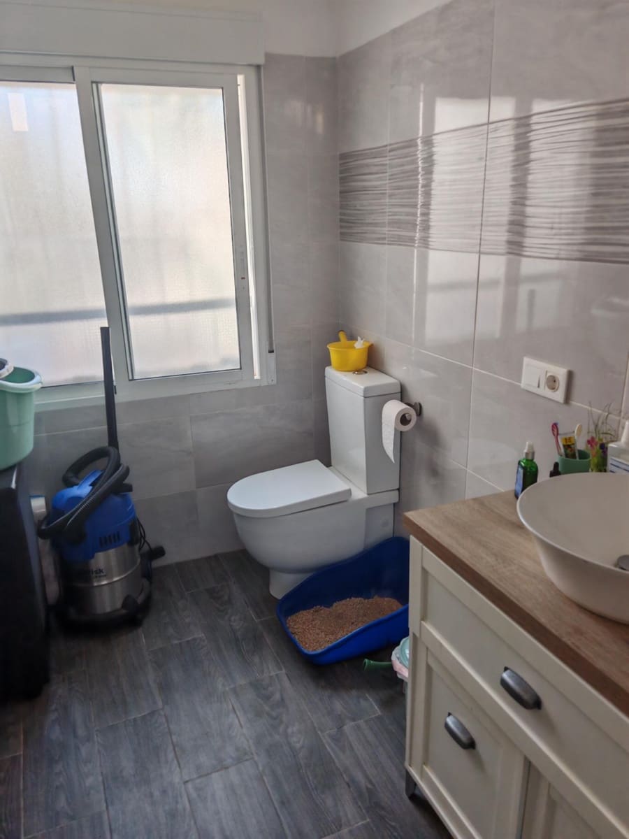 4 makuuhuone Huvila myytävänä paikassa Los Alcazares mukana uima-altaan - 149 900 € (Ref: 8982594)