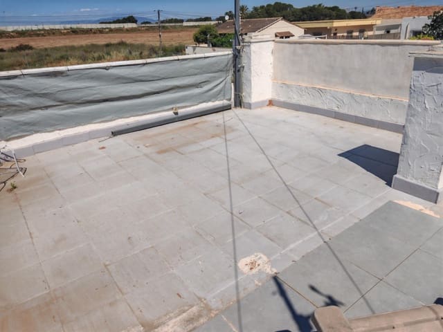 4 soveværelse Villa til salg i Los Alcázares med swimmingpool - € 154.900 (Ref: 8982594)