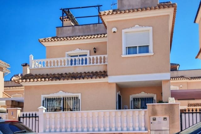 3 makuuhuone Huvila myytävänä paikassa Los Alcázares mukana uima-altaan - 249 900 € (Ref: 9023040)