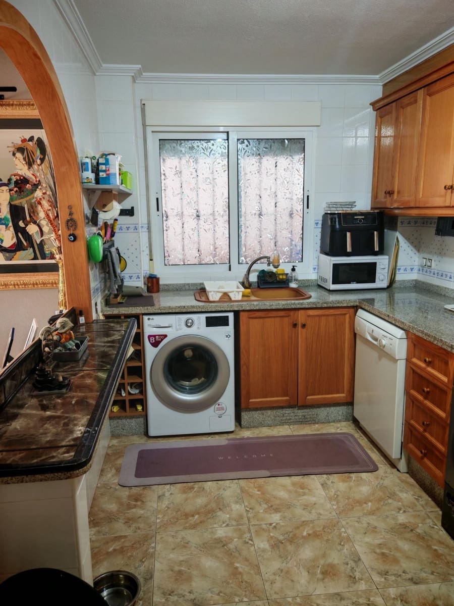 3 makuuhuone Huvila myytävänä paikassa Los Alcazares mukana uima-altaan - 249 900 € (Ref: 9023040)