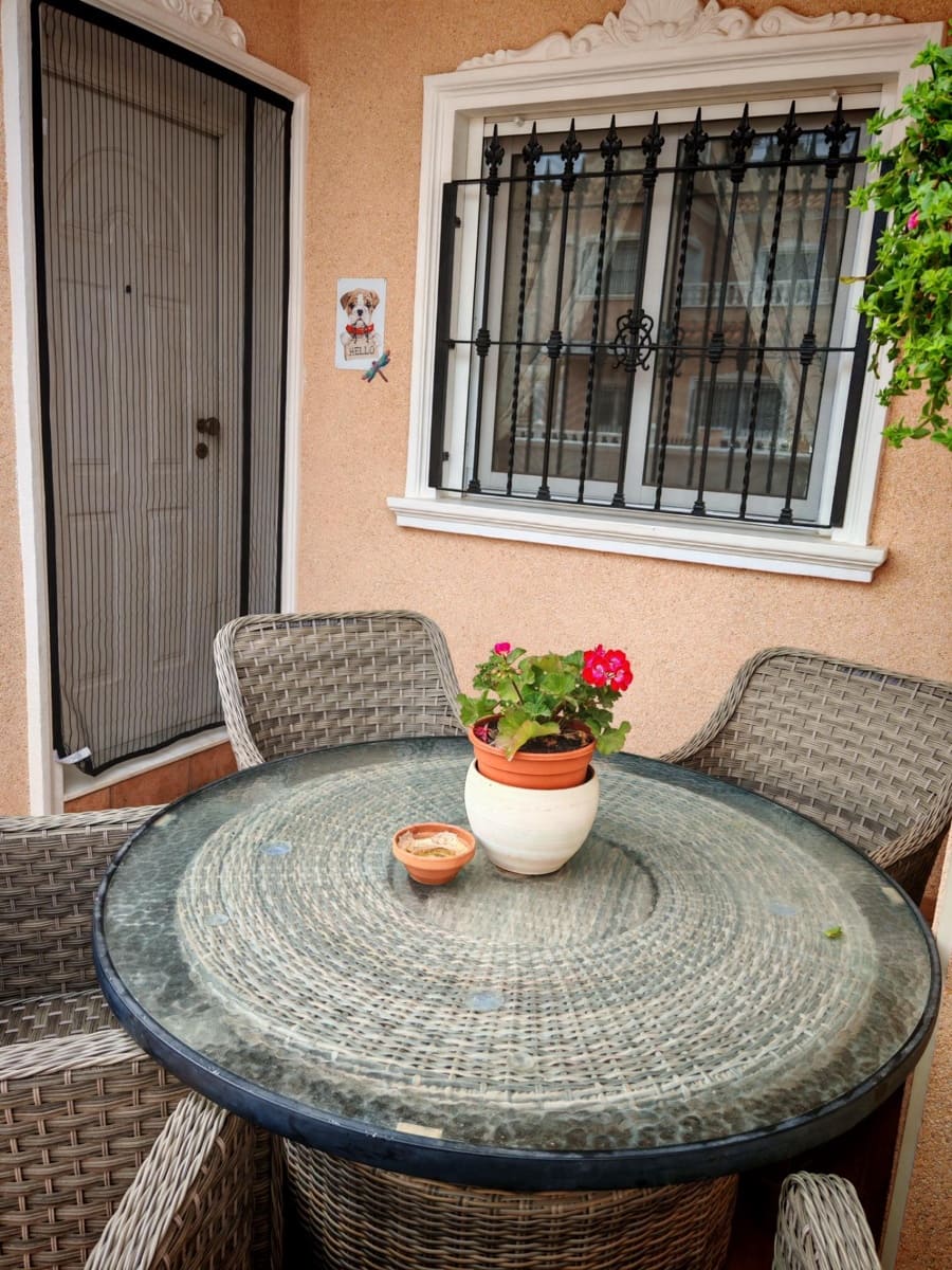 3 makuuhuone Huvila myytävänä paikassa Los Alcazares mukana uima-altaan - 249 900 € (Ref: 9023040)