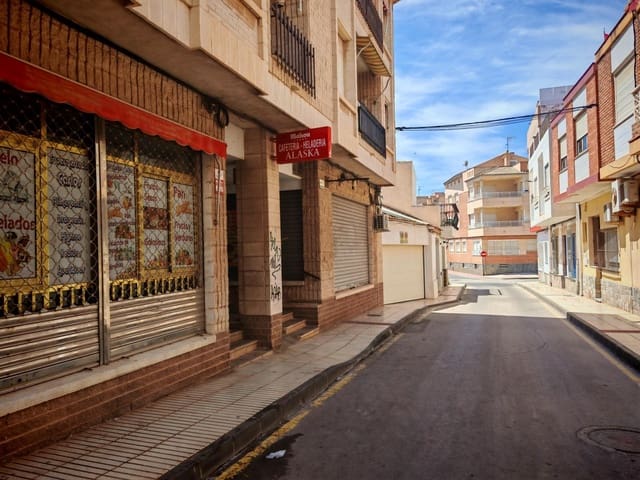 3 camera da letto Commerciale da affittare in Los Alcázares - 450 € (Rif: 9024712)