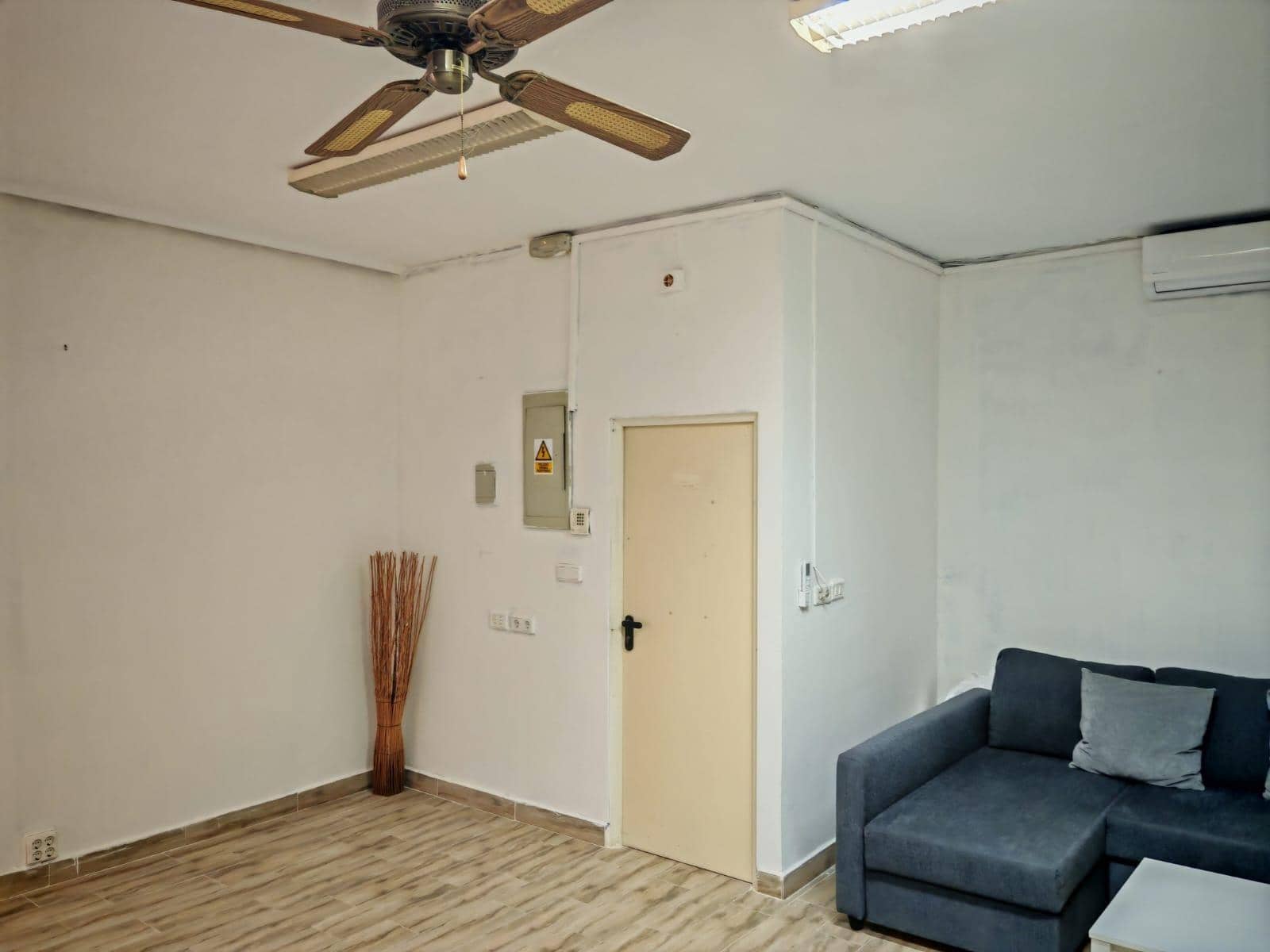 3 soveværelse Erhverv til leje i Los Alcazares - € 450 (Ref: 9024712)