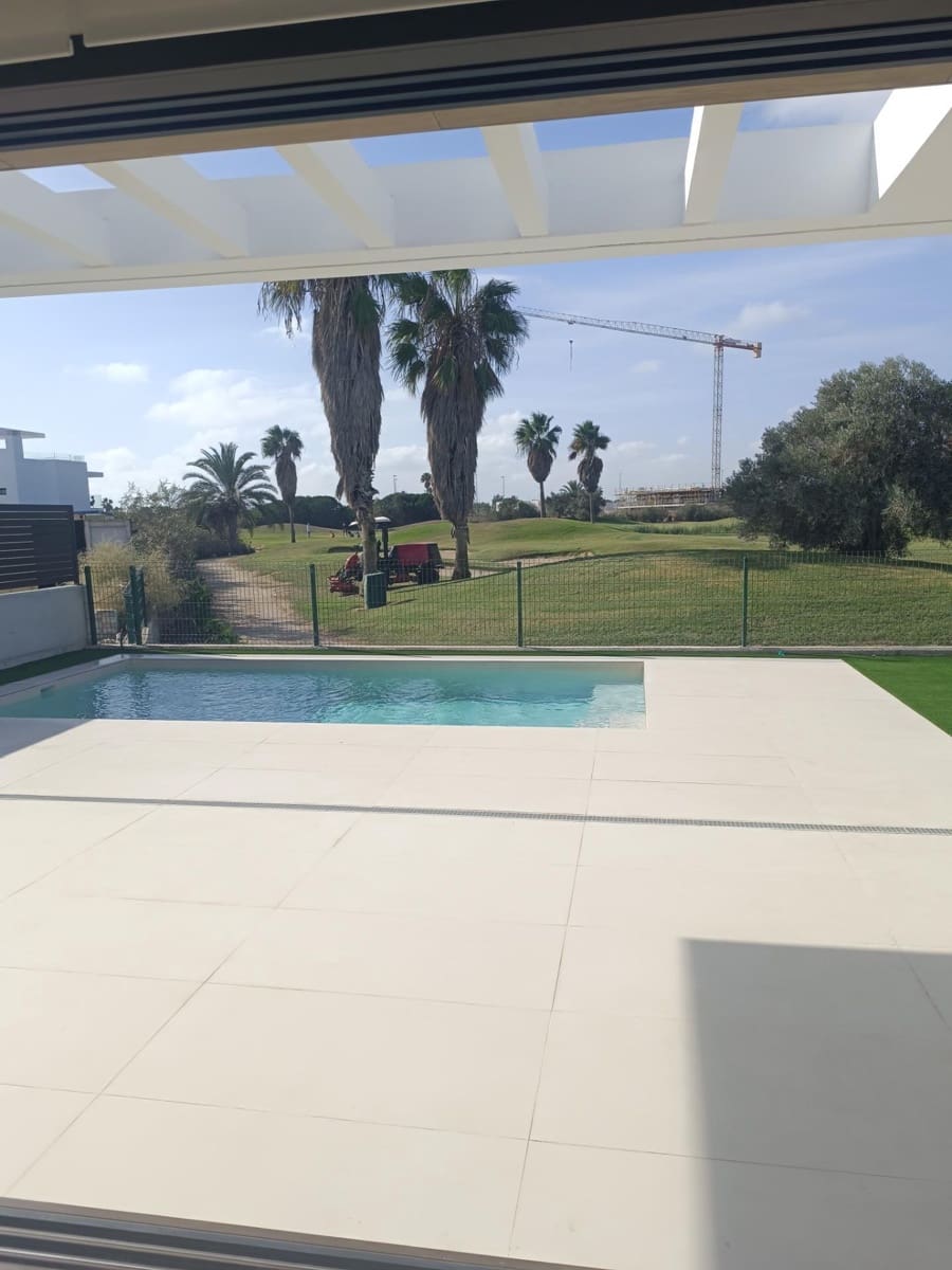 3 soveværelse Villa til salg i Los Alcazares - € 685.000 (Ref: 9367428)