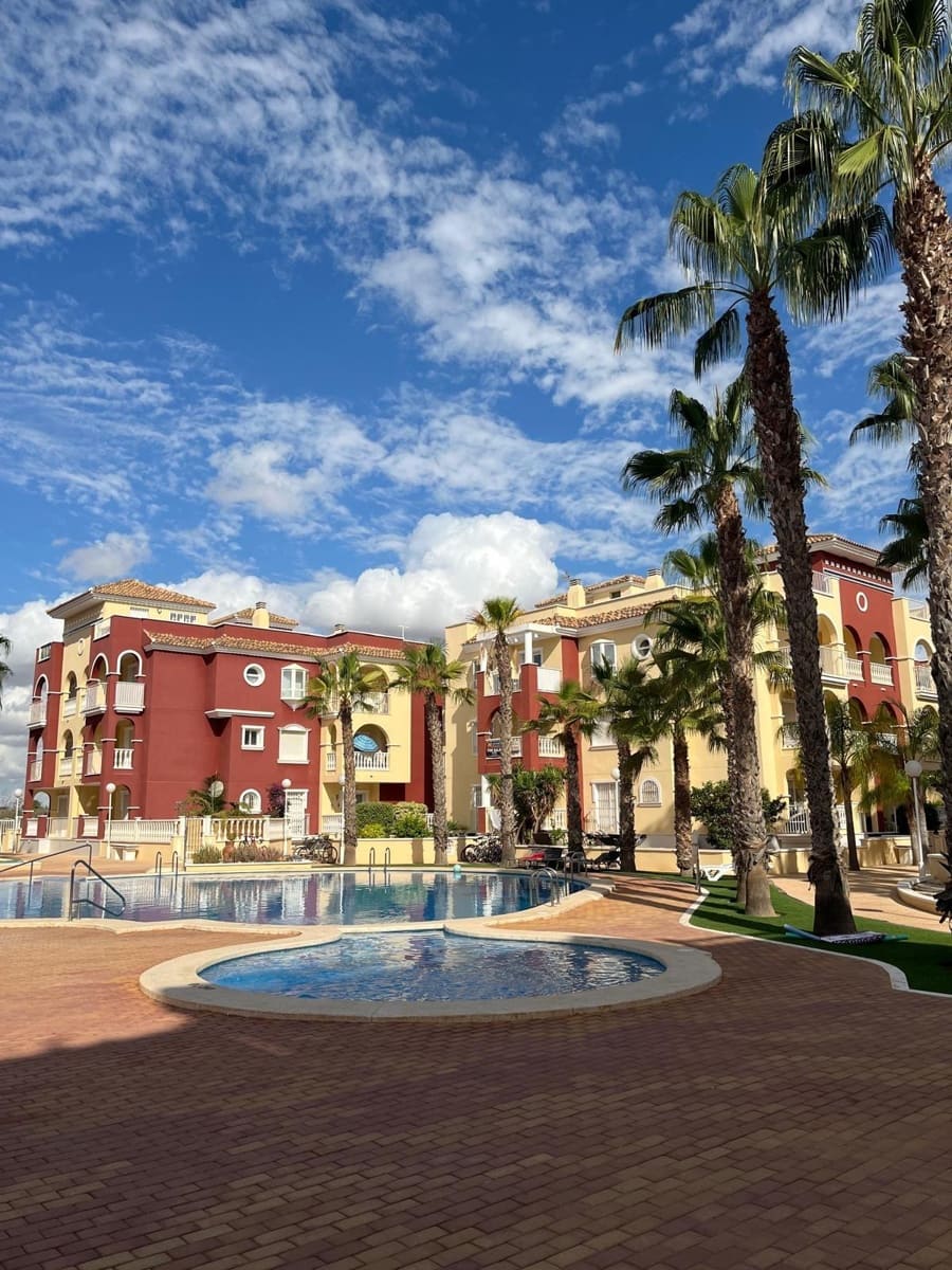 2 soveværelse Lejlighed til salg i Los Narejos med swimmingpool garage - € 188.500 (Ref: 9502211)