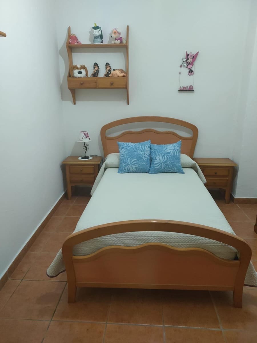 4 bedroom Apartment for sale in Los Alcazares - € 129,900 (Ref: 9608001)