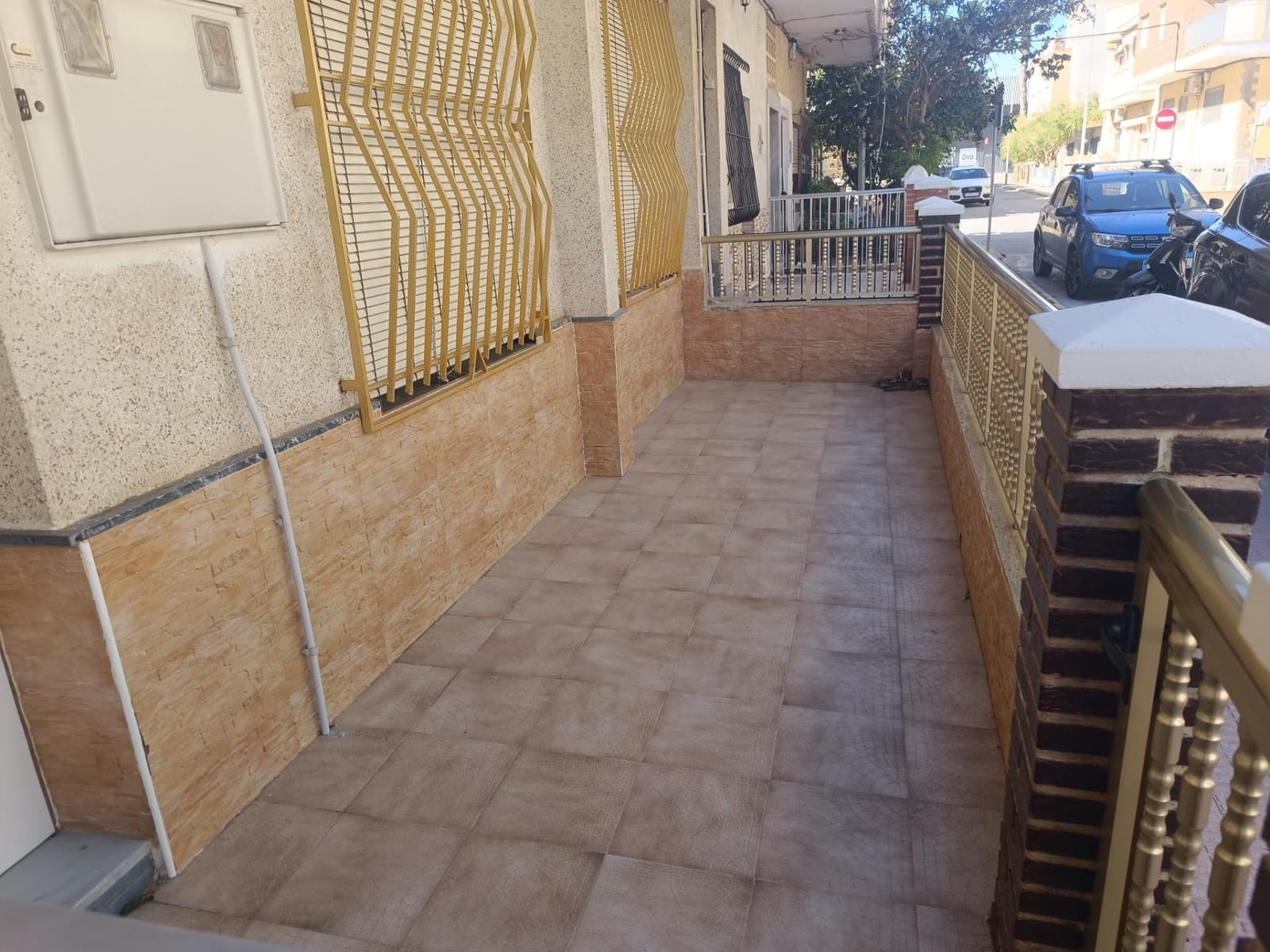 4 bedroom Apartment for sale in Los Alcazares - € 129,900 (Ref: 9608001)