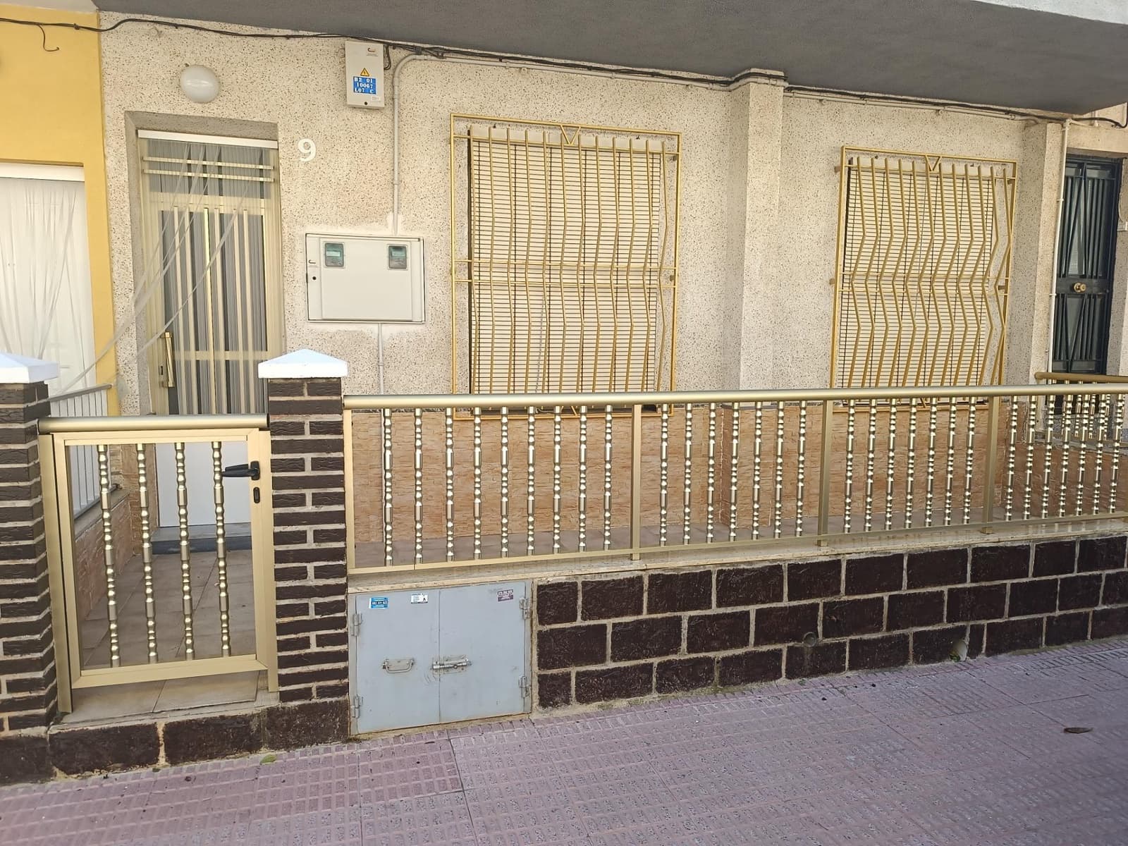 4 bedroom Apartment for sale in Los Alcazares - € 129,900 (Ref: 9608001)