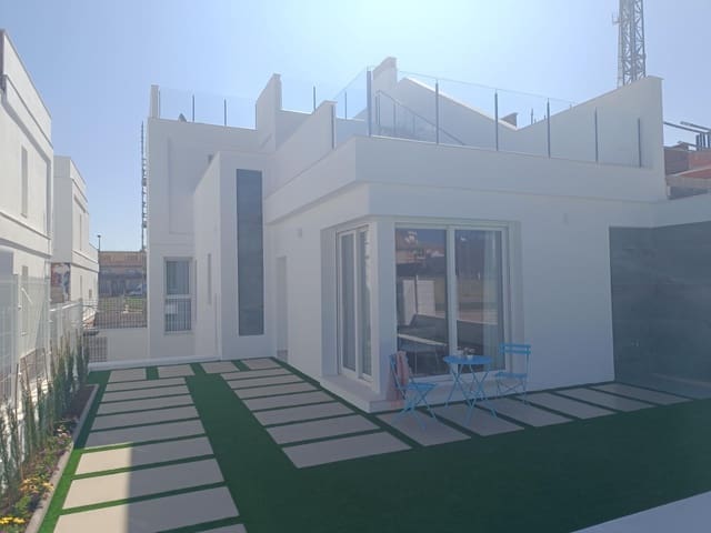 3 makuuhuone Huvila myytävänä paikassa Los Alcázares - 467 000 € (Ref: 9644948)