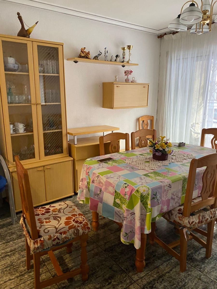 4 makuuhuone Huoneisto myytävänä paikassa Los Alcazares - 139 900 € (Ref: 9656009)