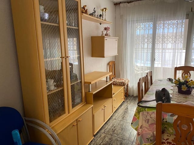 4 makuuhuone Huoneisto myytävänä paikassa Centro, Los Alcázares - 139 900 € (Ref: 9656009)