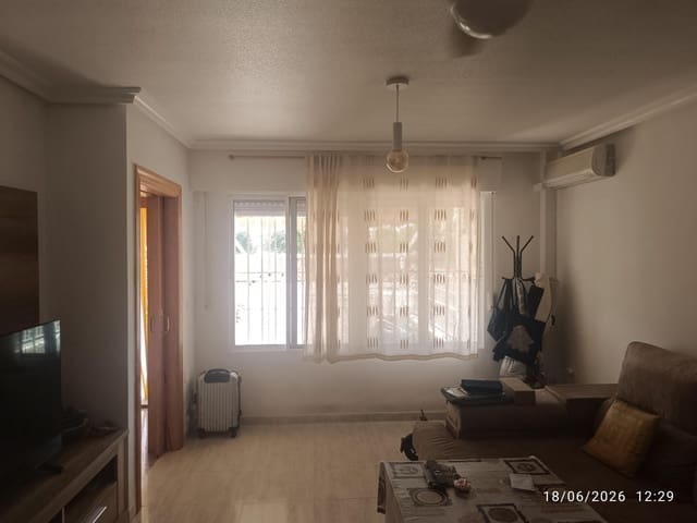 5 makuuhuone Rivitalo myytävänä paikassa Los Alcázares - 265 000 € (Ref: 9913115)
