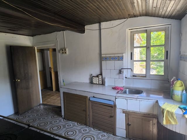 2 bedroom Finca/Country House for sale in Carballedo with garage - € 80,000 (Ref: 10019866)