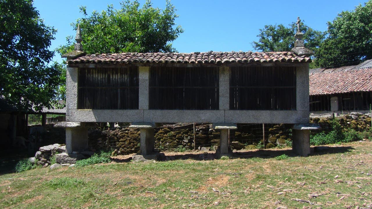 2 bedroom Finca/Country House for sale in Carballedo with garage - € 80,000 (Ref: 10019866)