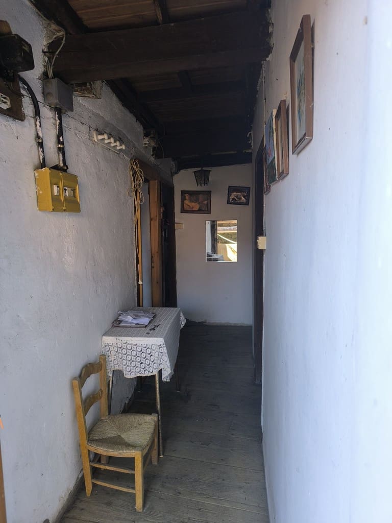 6 bedroom Finca/Country House for sale in Panton with garage - € 180,000 (Ref: 10098759)